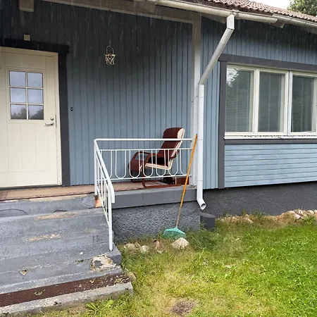 Chalé House With Big Garden And Bbq-terrace Vehmaa