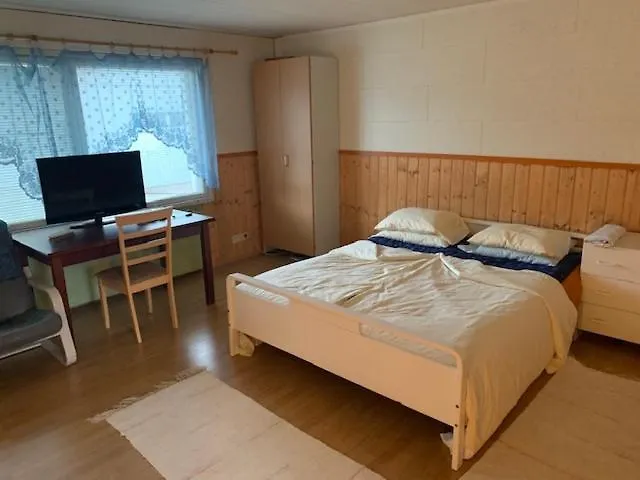 木屋 Basic Finland House With Big Garden