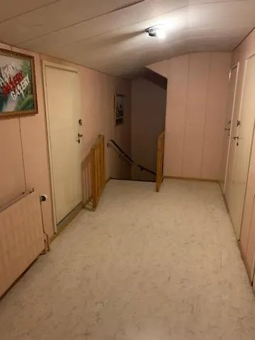 Basic Finland House With Big Garden 木屋