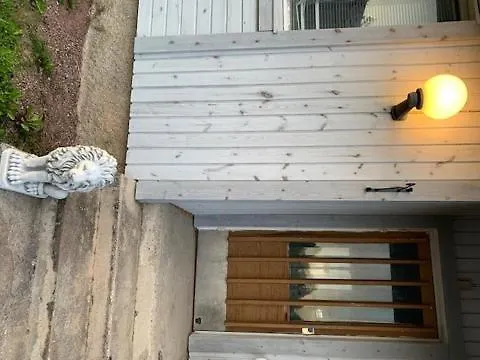 Basic Finland House With Big Garden 木屋